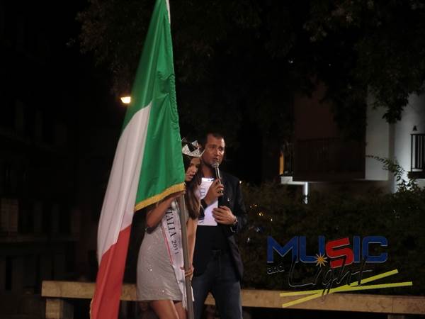 RAFFAELLO ZANIERI ALLA CONDUZIONE DELLA PARATA INIZIALE DI MISS ITALIA 2012