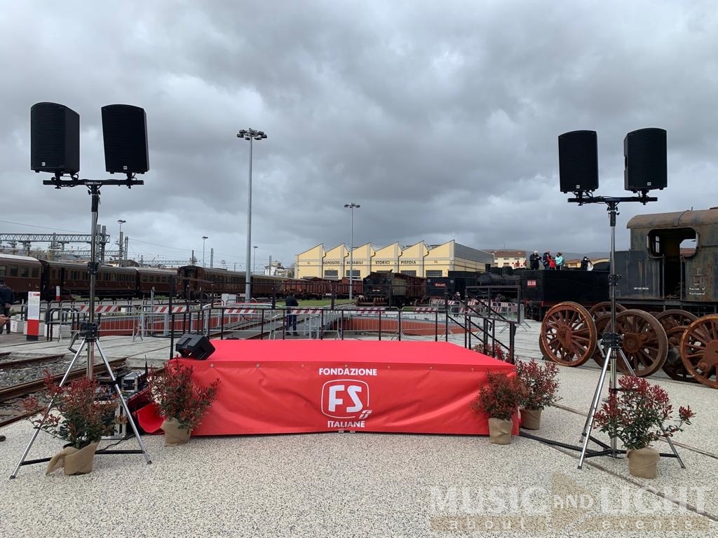 ALLESTIMENTO AUDIO/PALCO EVENTO PISTOIA FONDAZIONE FERROVIE DELLO STATO