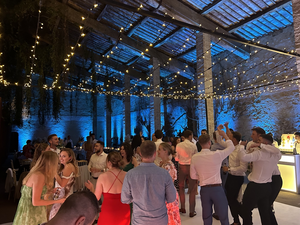 VILLA GRABAU DANCE FLOOR AND FAIRY LIGHTS